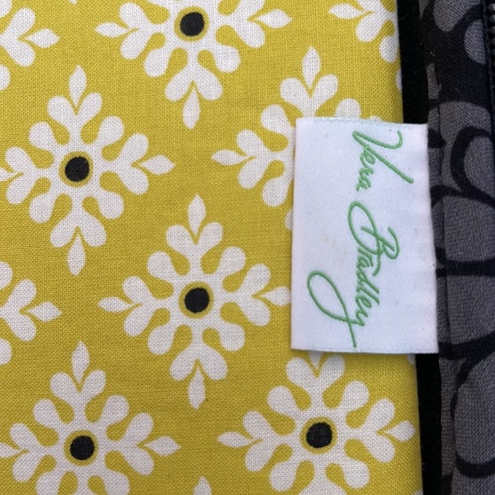 Vera‎ Bradley Hard Shell Tablet/iPad Case with Strap - Picture 10 of 15